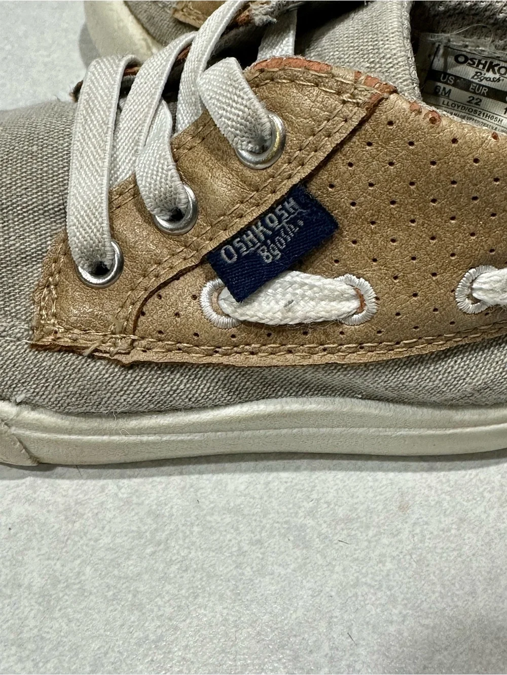Oshkosh B'Gosh Toddler Boy’s Sneakers Khaki/Tan/Blue Slip-on Shoes Size 6M